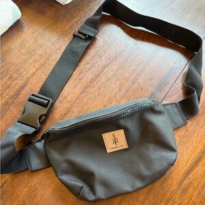 Northern ties belt bag